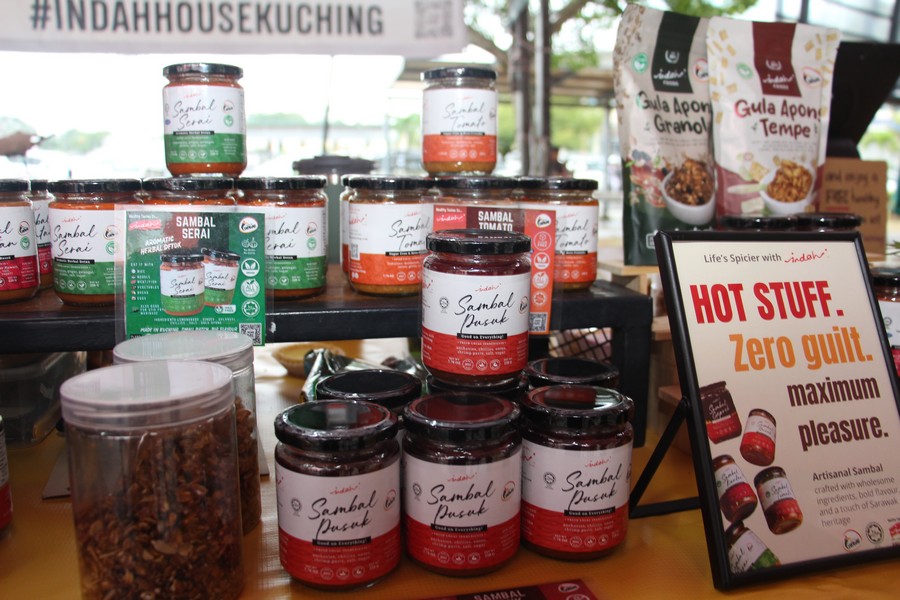 Produk Makanan Tempatan Perkasa Usahawan dan Komuniti Kampung